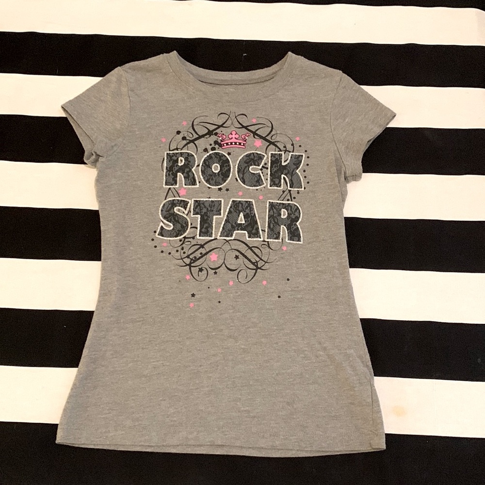 🖤🎸🤘Adorable “Rock n Roll” gray girls t-shirt w/cap sleeved🤘🎸🖤